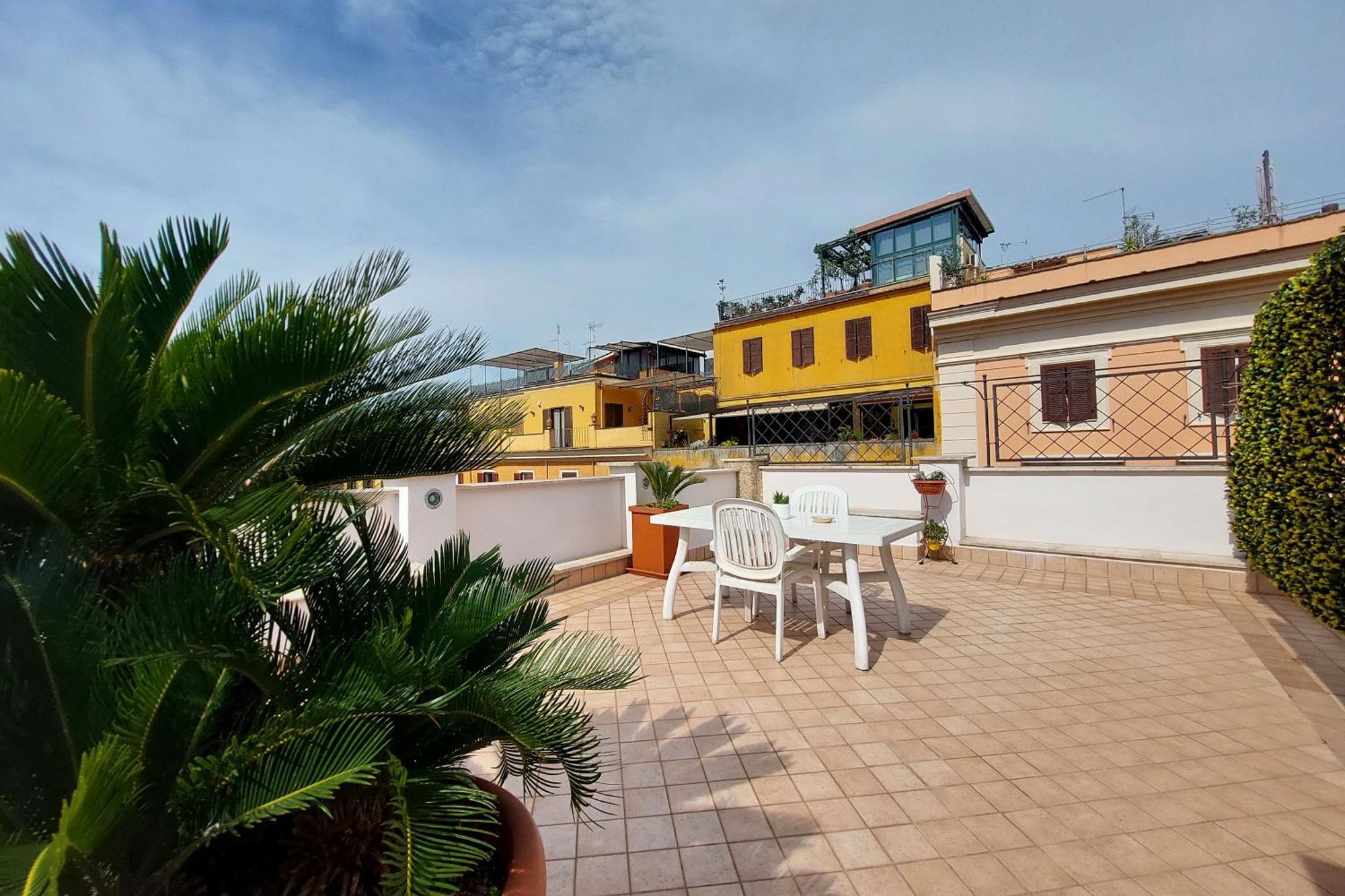 Magic Trastevere On Roof Terrace Rom
