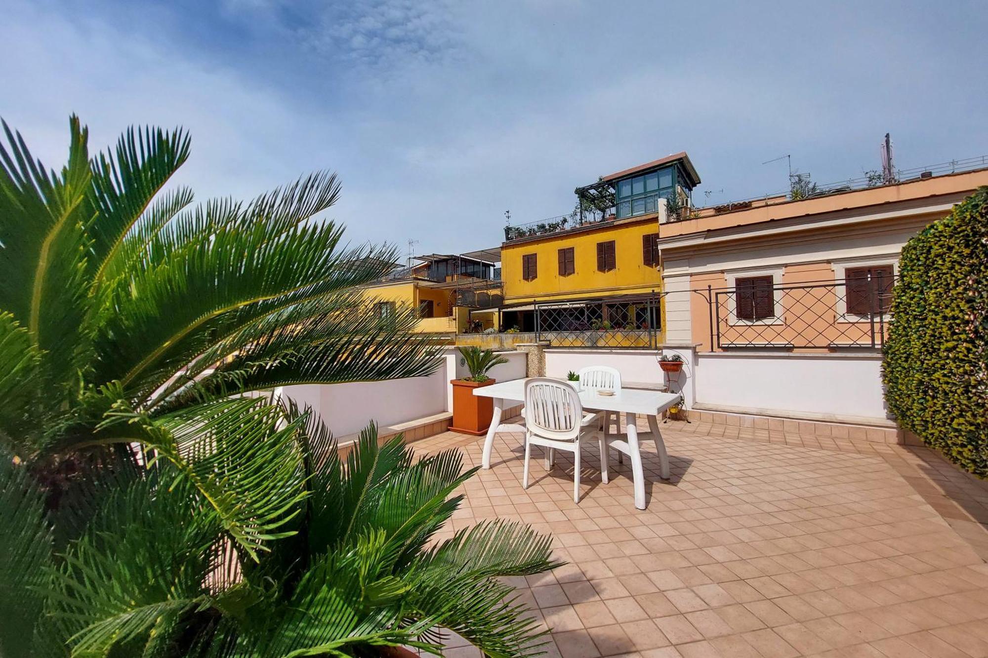 Magic Trastevere On Roof Terrace Rom